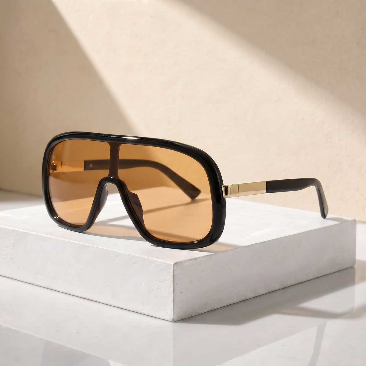 Aurelio Shades