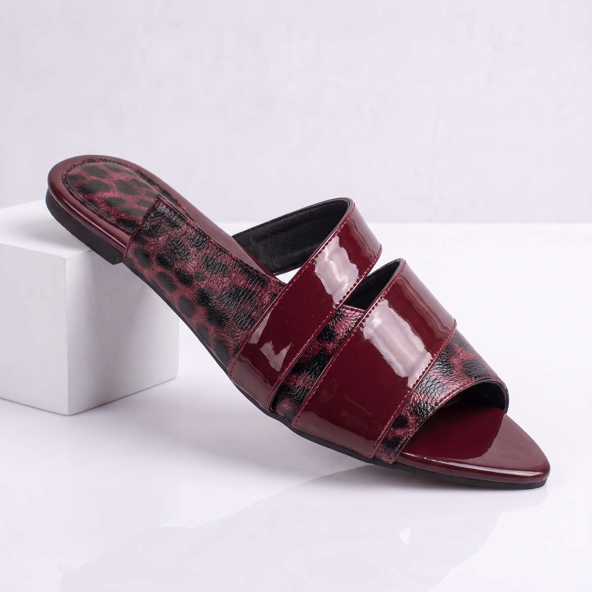 Mirelle Slides